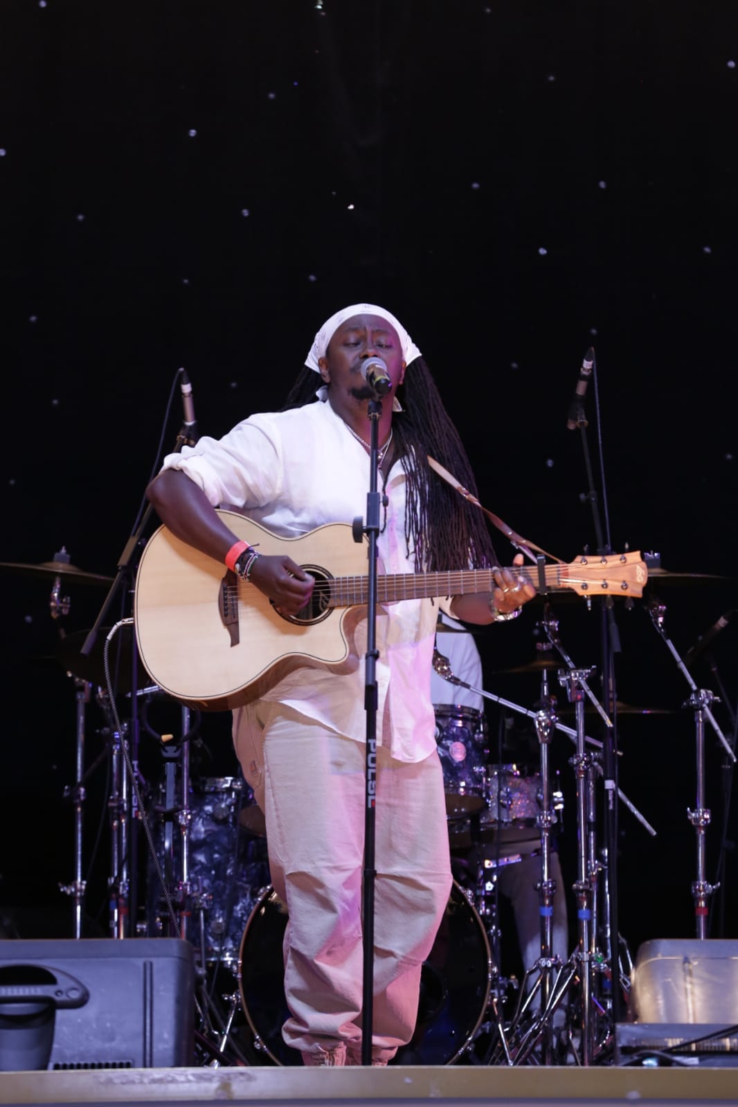 Benjamin Dube performs, Benjamin Dube performs at Bow Down and Worship Gospel Concert