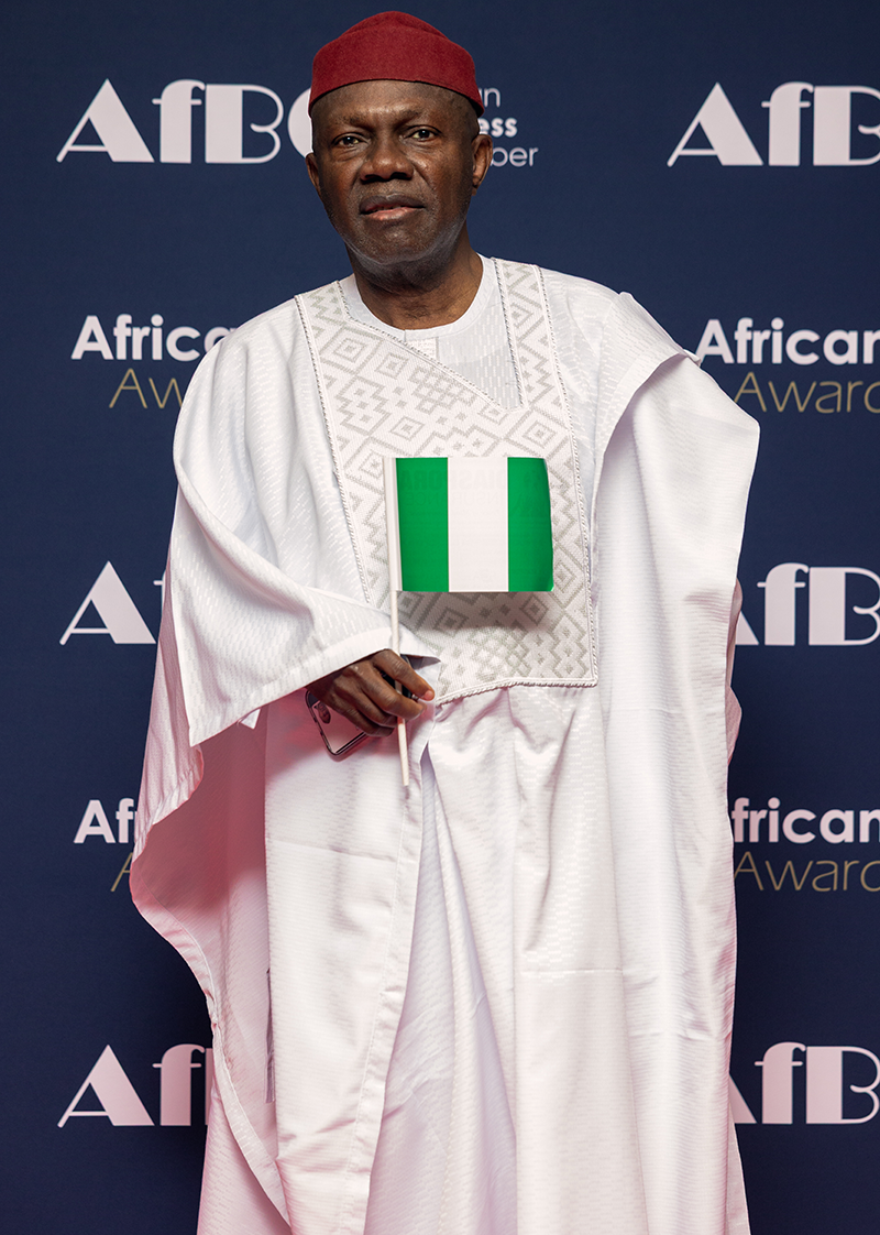 , IN PICTURES: Diaspora Insurance wins Financial Services Excellence Award at London gala dinner