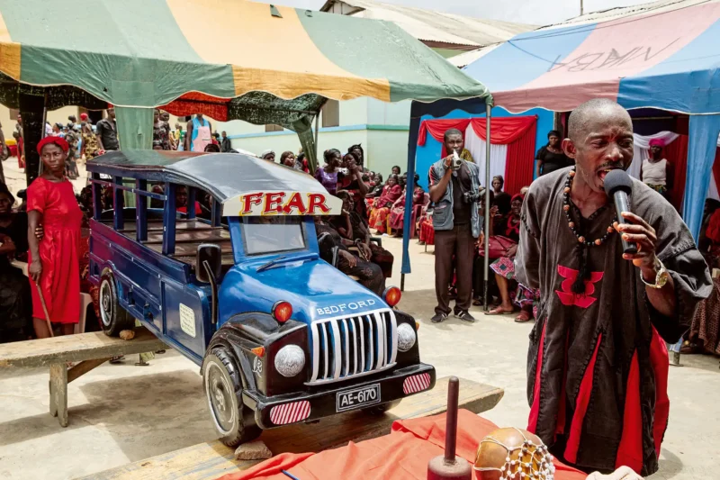 , IN PICTURES: Fish, teapots and a pineapple! Ghana’s most stylish coffins